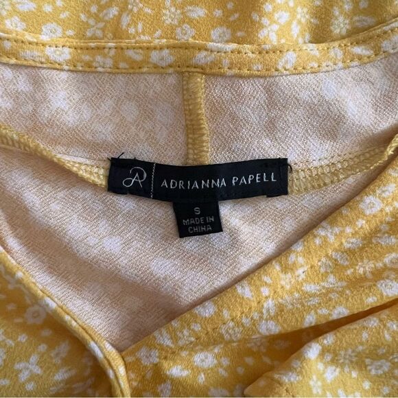 Adrianna Papell Yellow Floral Short Sleeve Wrap Blouse - Picture 6 of 7